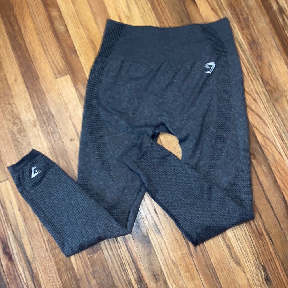 Gymshark vital seamless 2.0 leggings charcoal grey/black. Size large.
